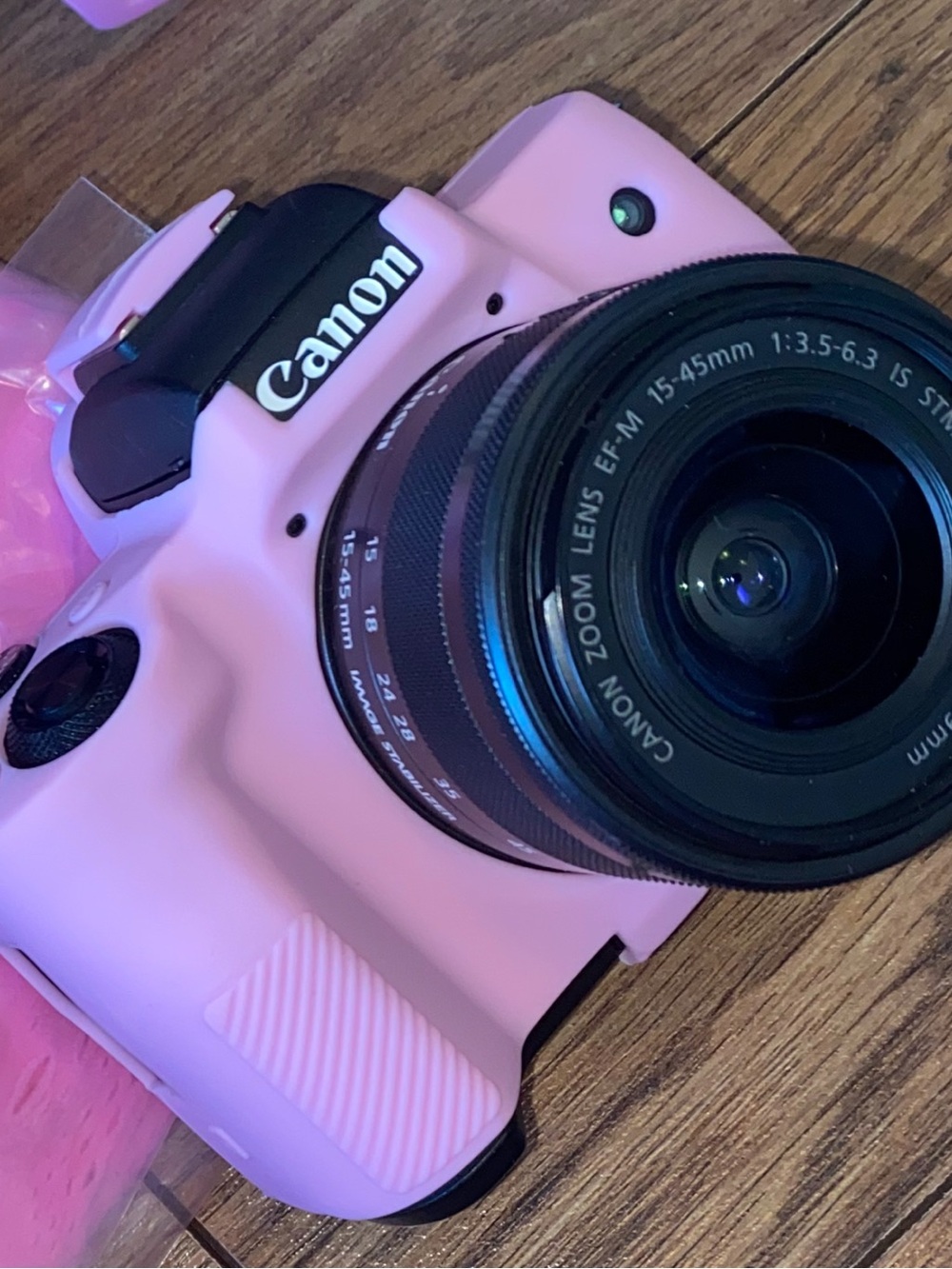 CANON M50